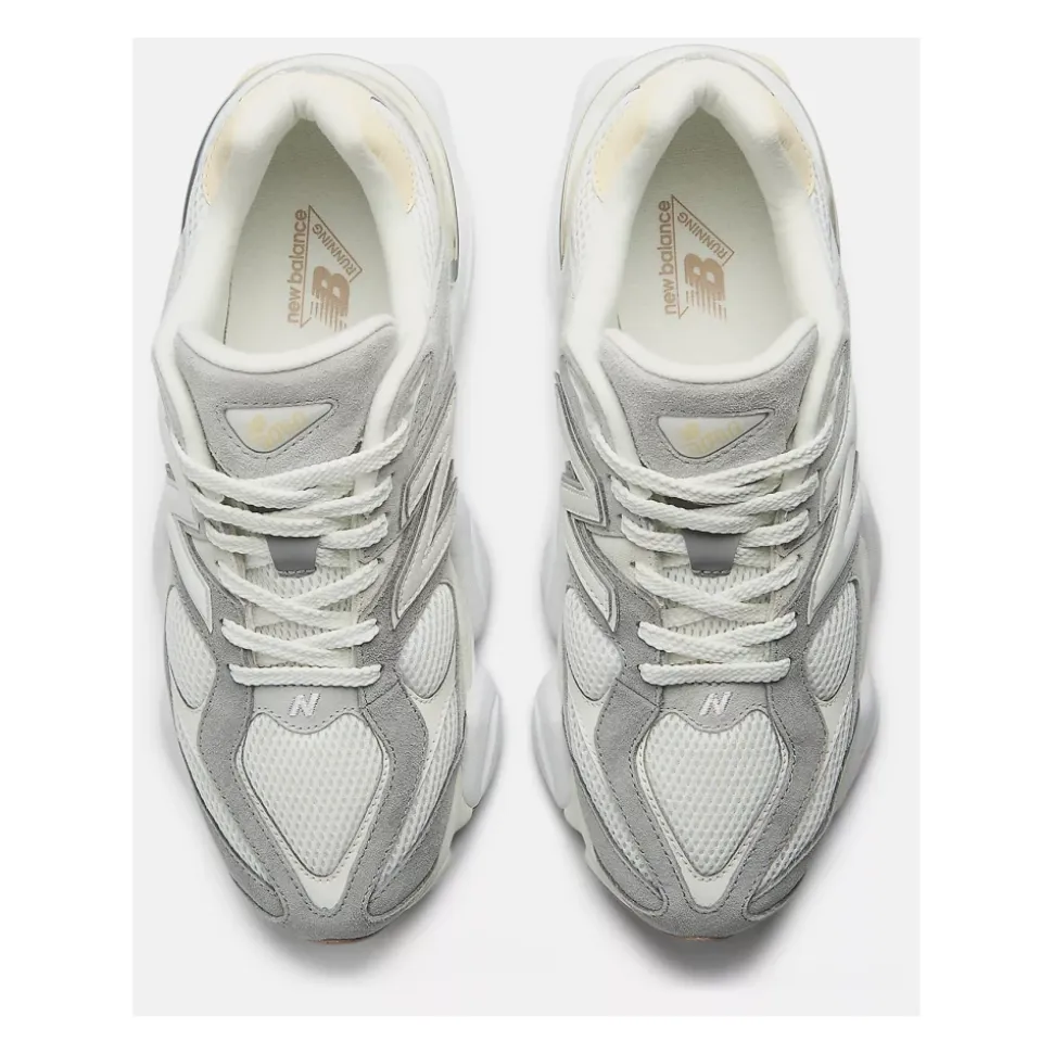 9060 Sneakers