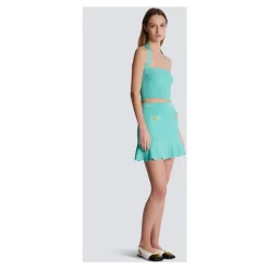 Ausgestelltes Strickkleid