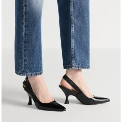 Bestickte Leder Slingback Pumpe