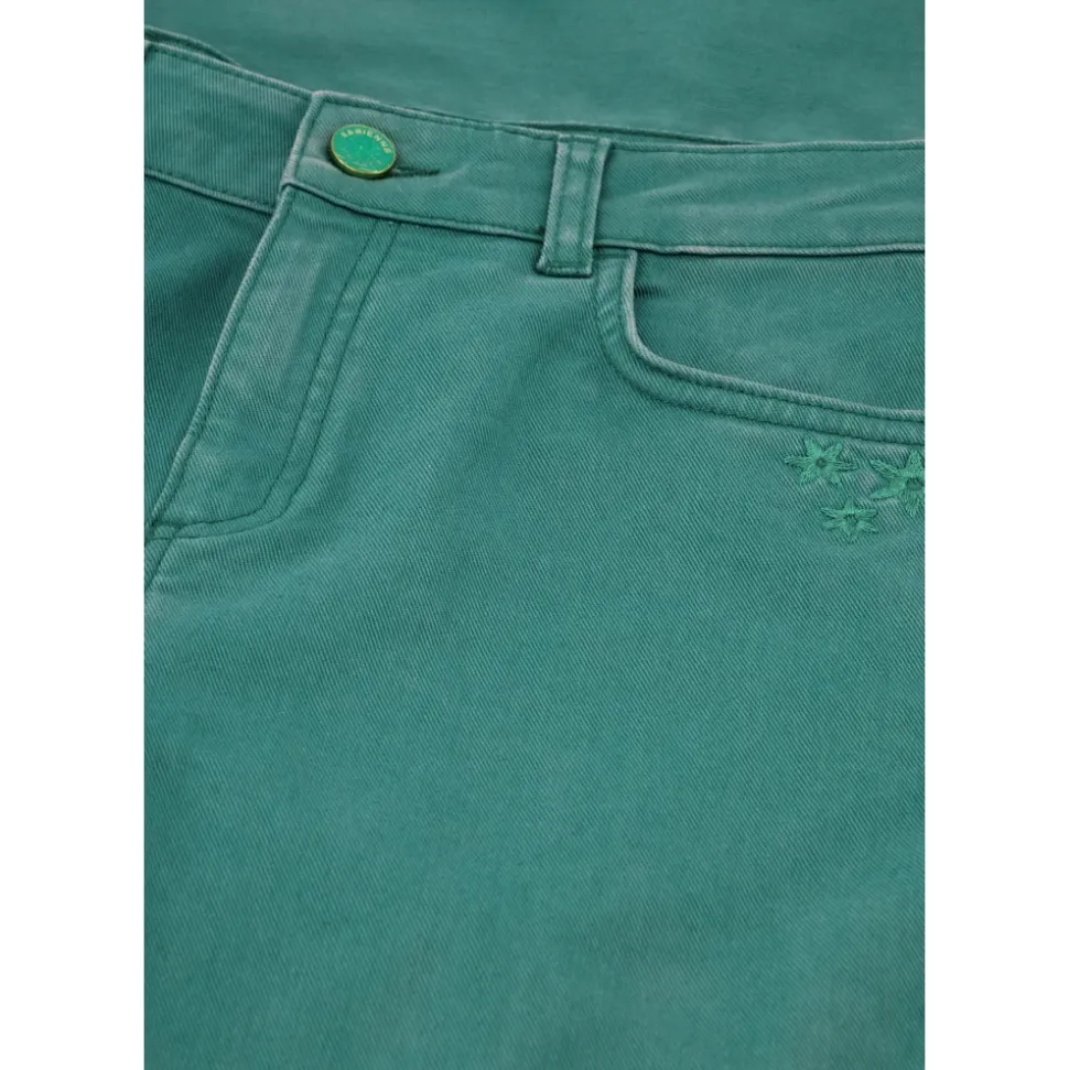 Eva Schlagjeans