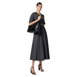 Gürtel-Midikleid