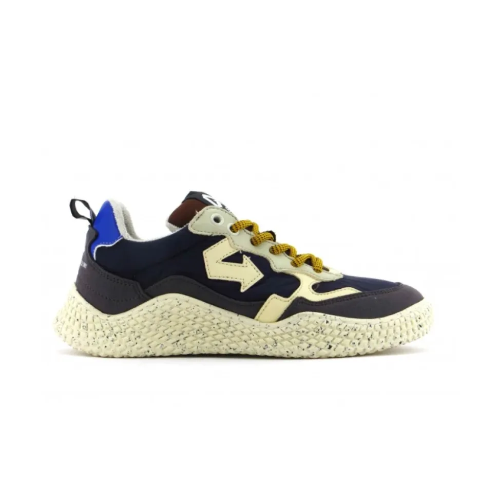HANA Sneakers