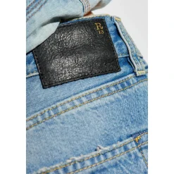 Jeans mit Logo
