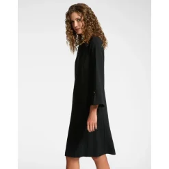 Kleid aus Crêpe-Stoff