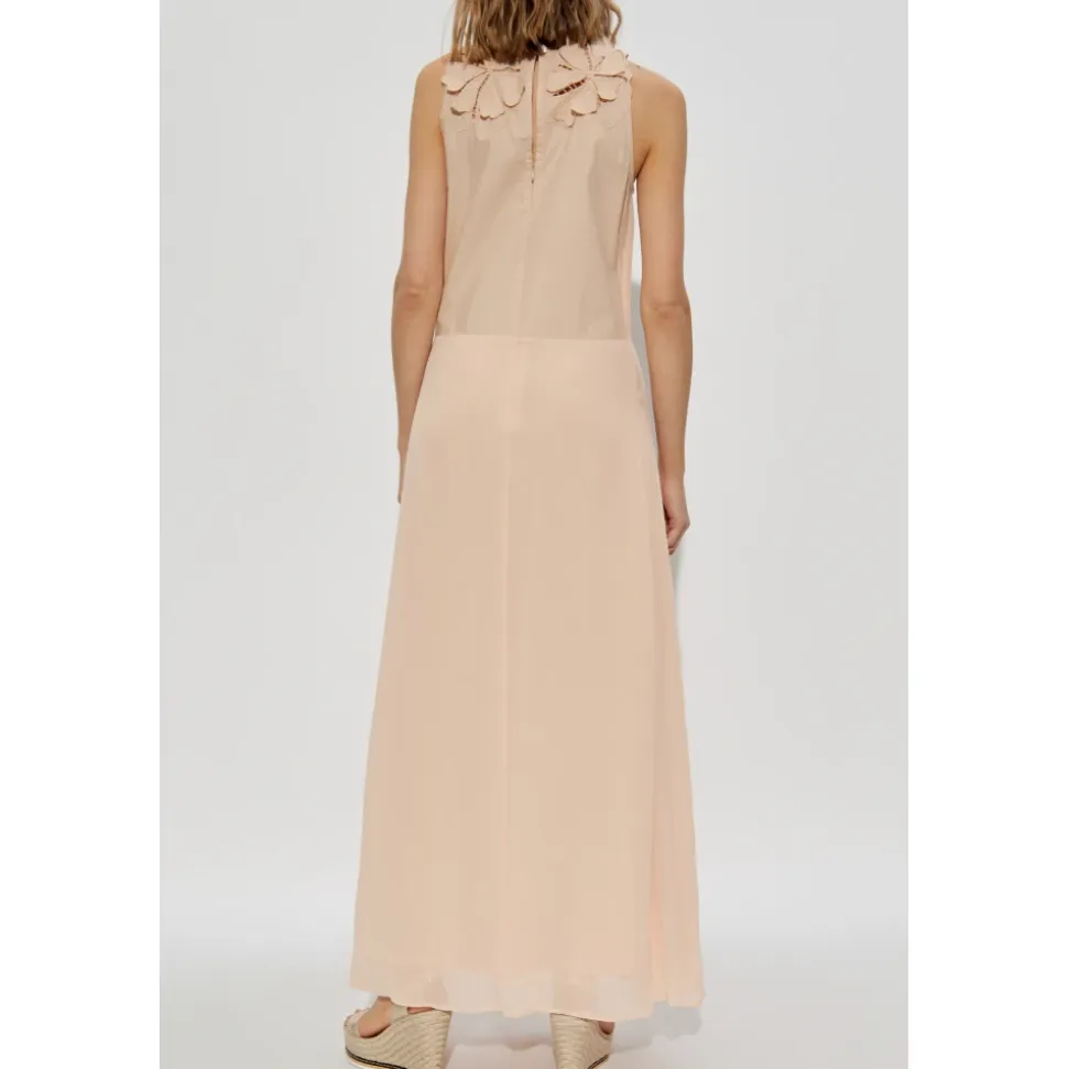 Kleid mit floralen Details