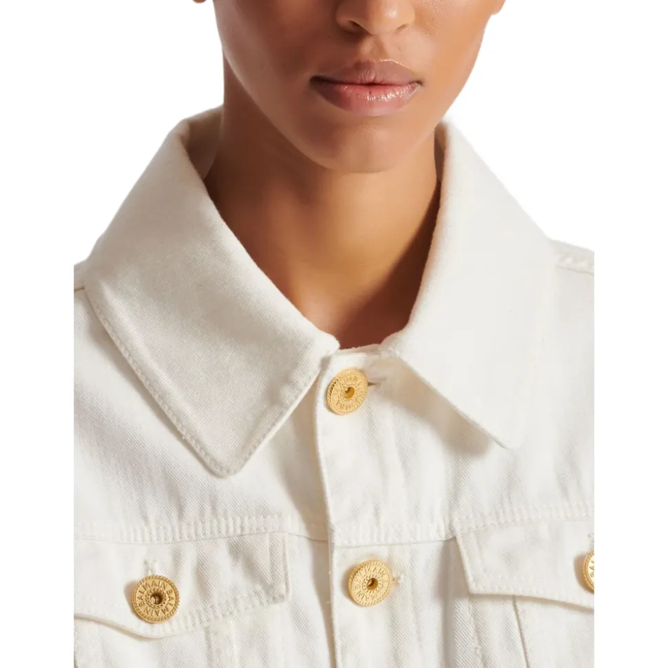 Kurze Jacke mit Knöpfen