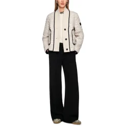 Kurze Steppjacke mit Strick-Detail