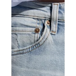 Levis