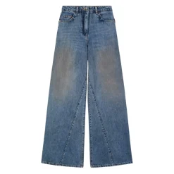 Low-Waisted Wide Leg Jeans