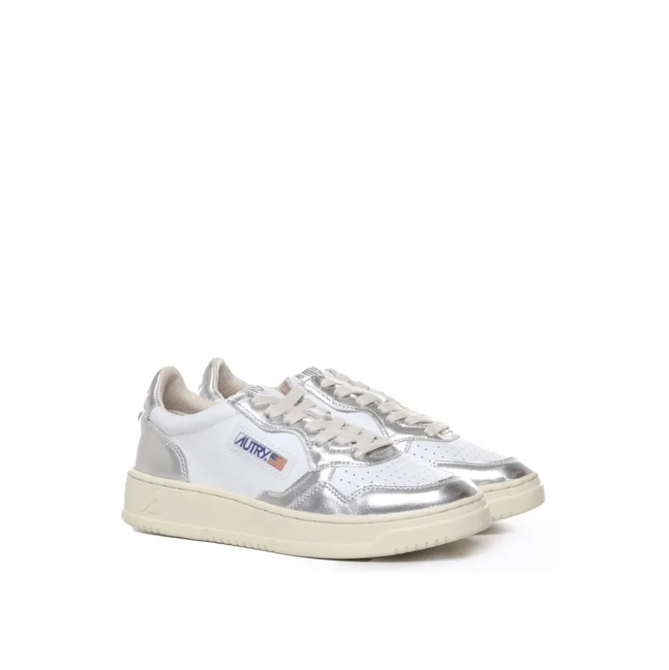 Medalist Low Sneaker