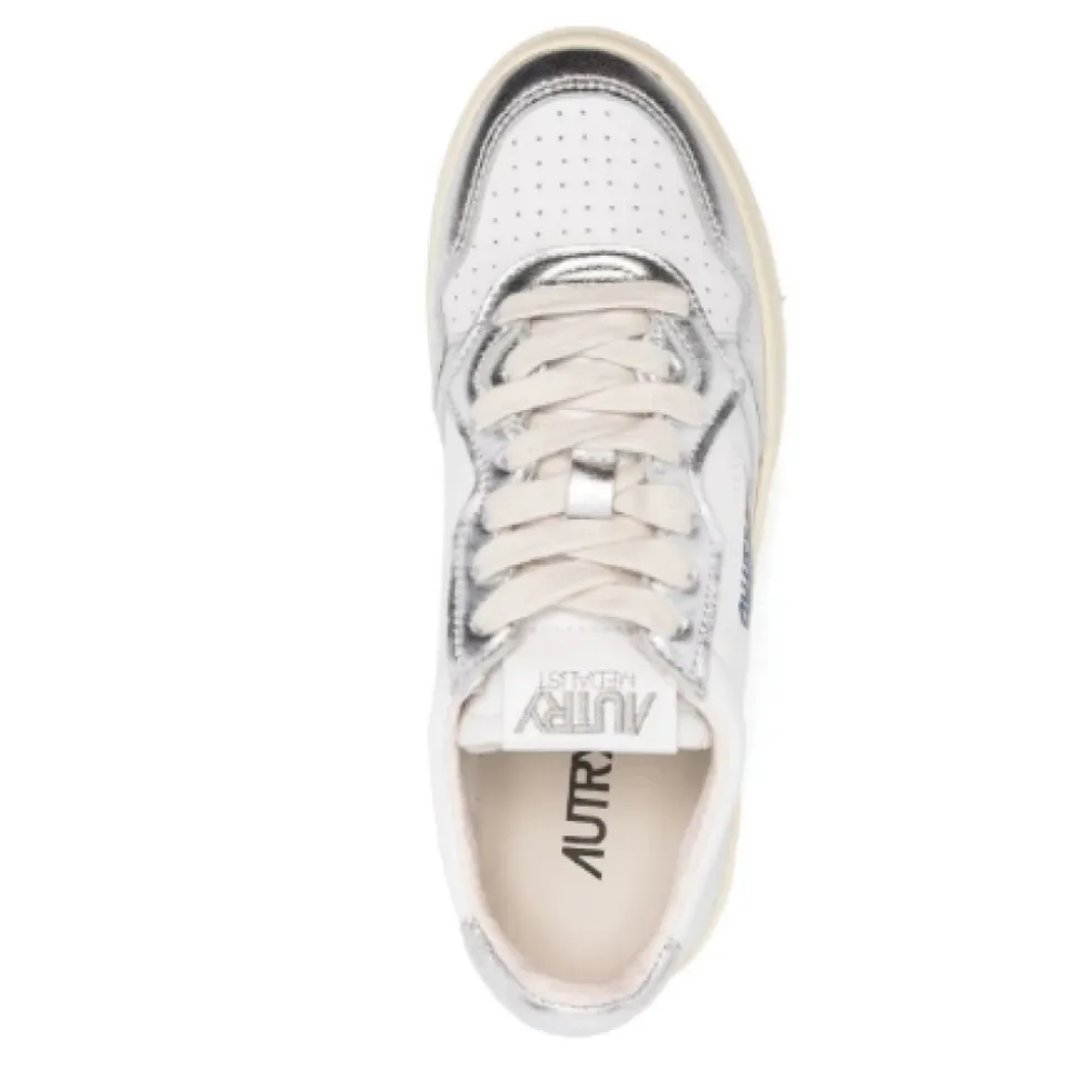 Medalist Low Sneaker