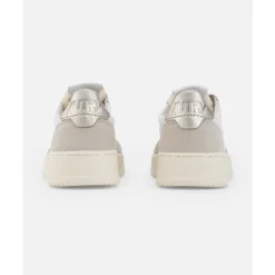 Medalist Low Sneakers