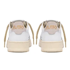 Medalist Low Sneakers