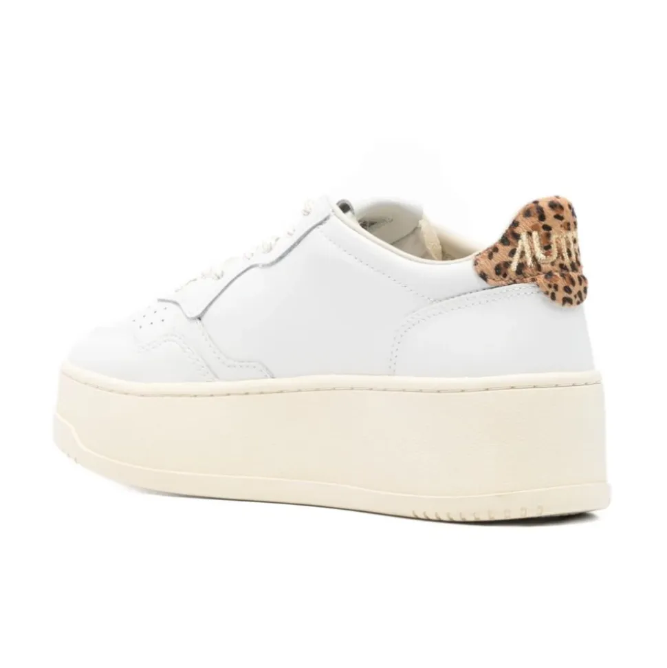 Medalist Sneakers