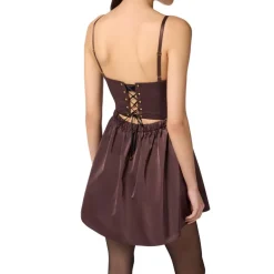 Mini-Kleid aus Voile-Stoff mit überkreuzten Details
