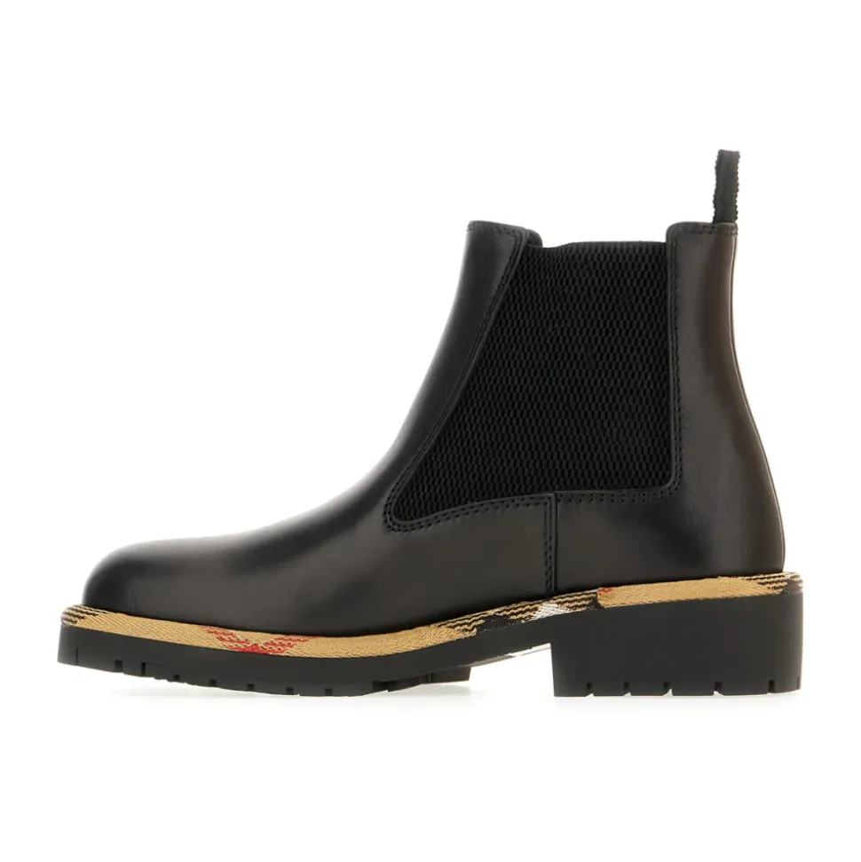 Modische Stiefel für stilvolle Outfits