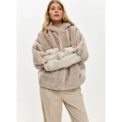 Oversized Faux Fur Jacke - Ivory