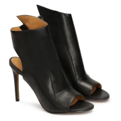Peep Toe Stiefeletten.Dieses Produkt fällt klein aus.