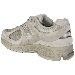 2002R Sneaker