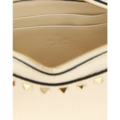 Rockstud Clutch