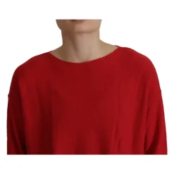 Roter Wollstrickpullover