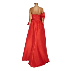 Rotes Elegantes Langes Kleid mit Seitenschlitz und Vorderer Schleife