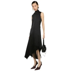 Satin Kleid mit Asymmetrischem Saum