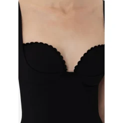 Schwarze Kleider für Frauen