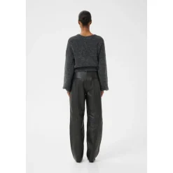 Schwarze Lederhose mit geradem Bein