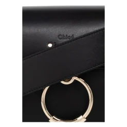Schwarze Mini Schultertasche mit Ring