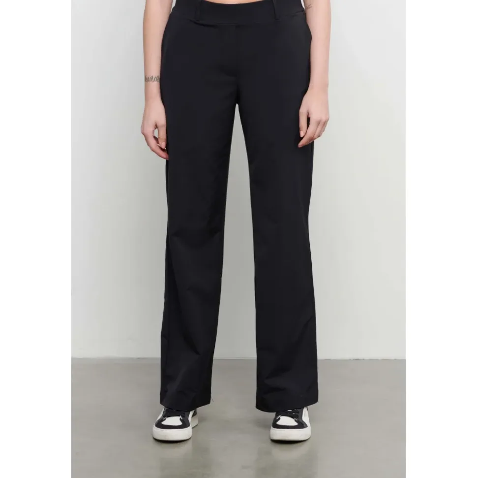 Schwarze Reisehose