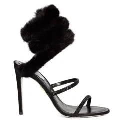 Schwarze Satinsandalen mit Pelzdetail