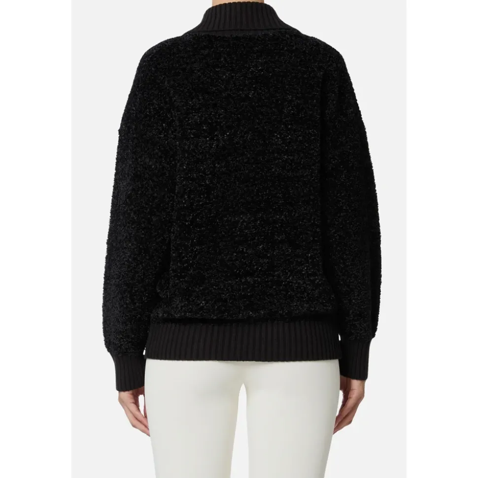 Schwarzer Pullover mit Gold Metallknöpfen