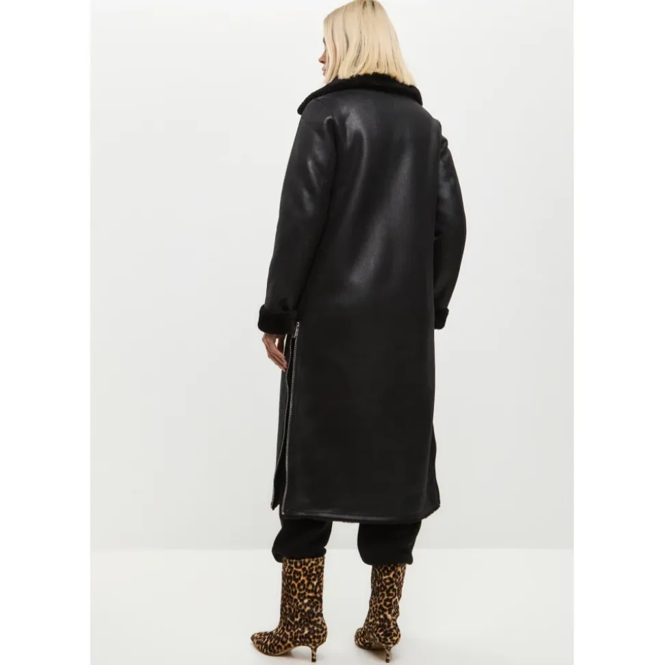Schwarzer, wendbarer Shearling-Mantel in Langform aus Kunstleder