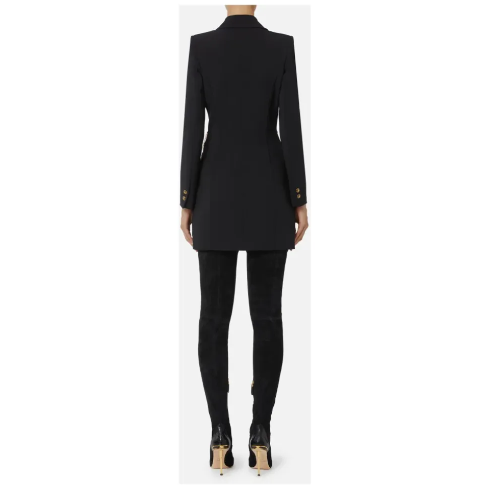 Schwarzes Kleid