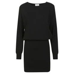 Schwarzes Strickkleid mit Rippdetails