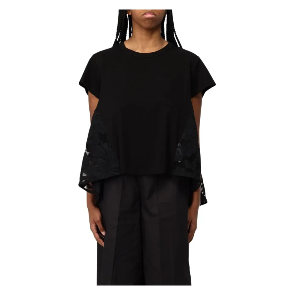 Schwarzes T-Shirt mit Spitzenbesatz