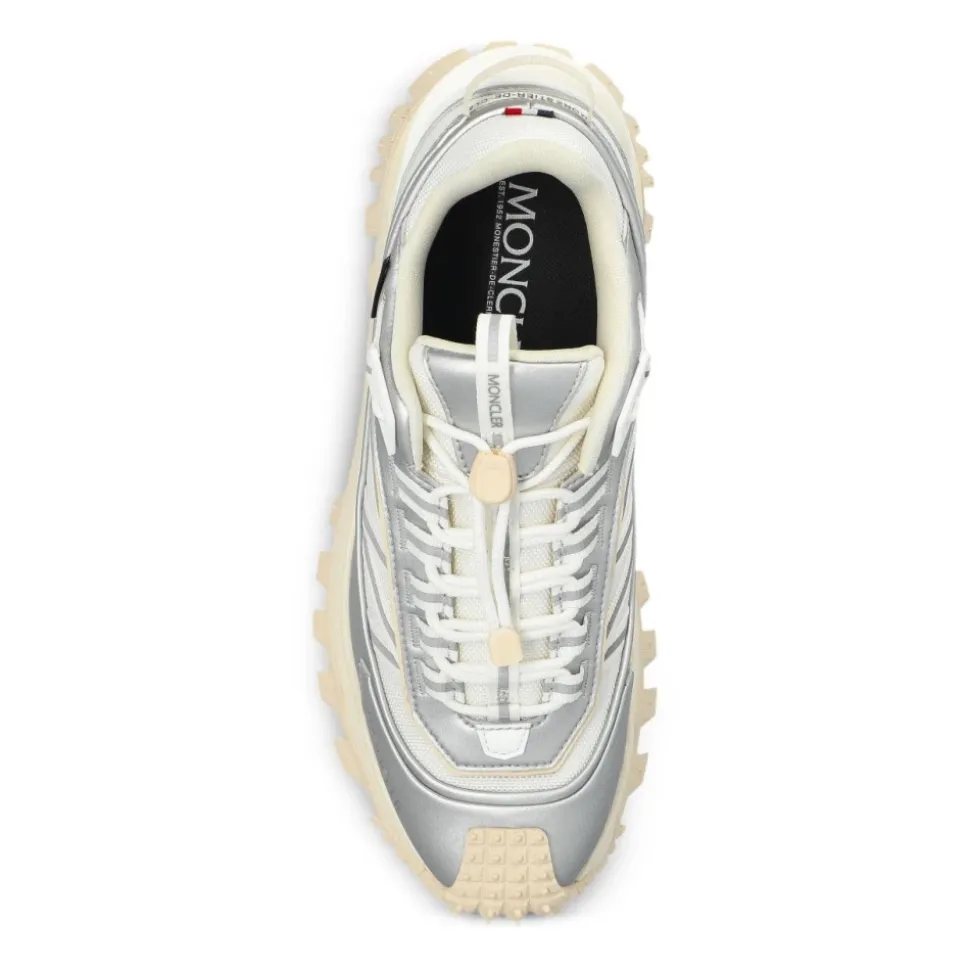 Silberne Sneakers für Frauen