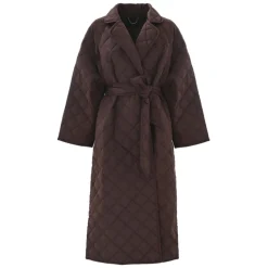 Steppjacke mit passendem Gürtel