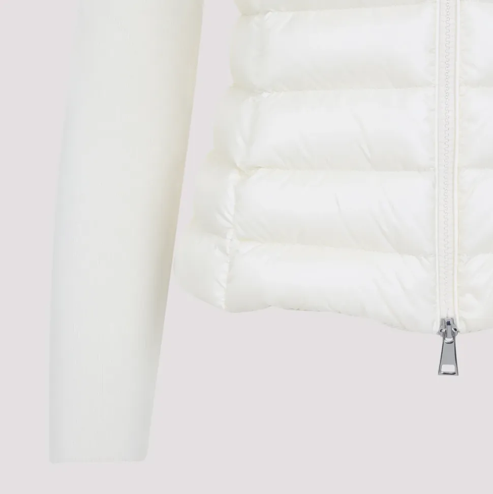 Weiße Wolljacke mit Feder-Einsatz
