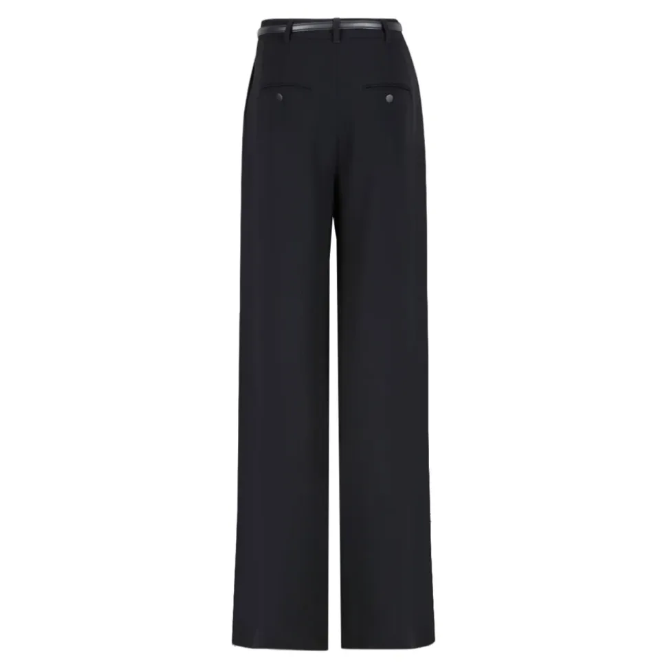 Weite schwarze Hose