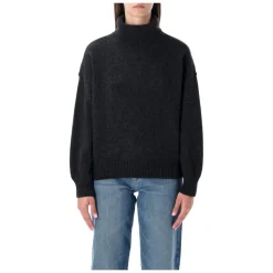 Wollpullover mit hohem Kragen