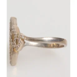 Wunderschöner Ring